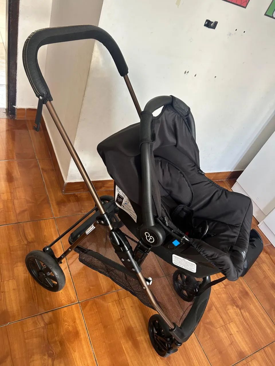 Vendo carrinho de bebê  - Foto 2