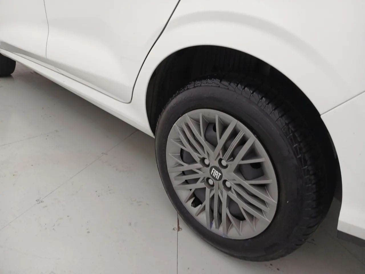 Fiat Cronos Drive 1.0 6V, foto 12 de 18