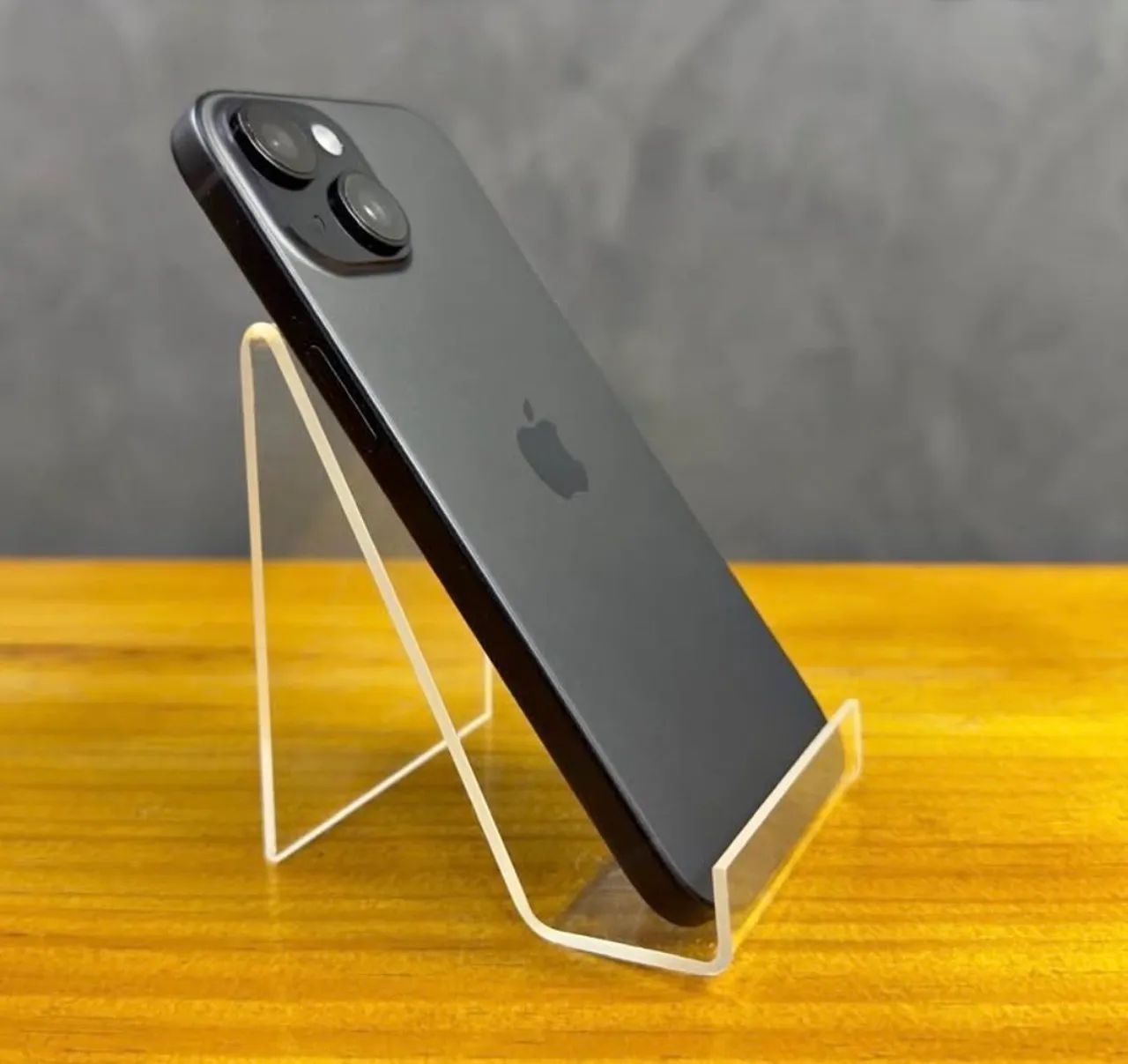 iPhone 15 preto 128gb bateria 100% - Celulares e Smartphones