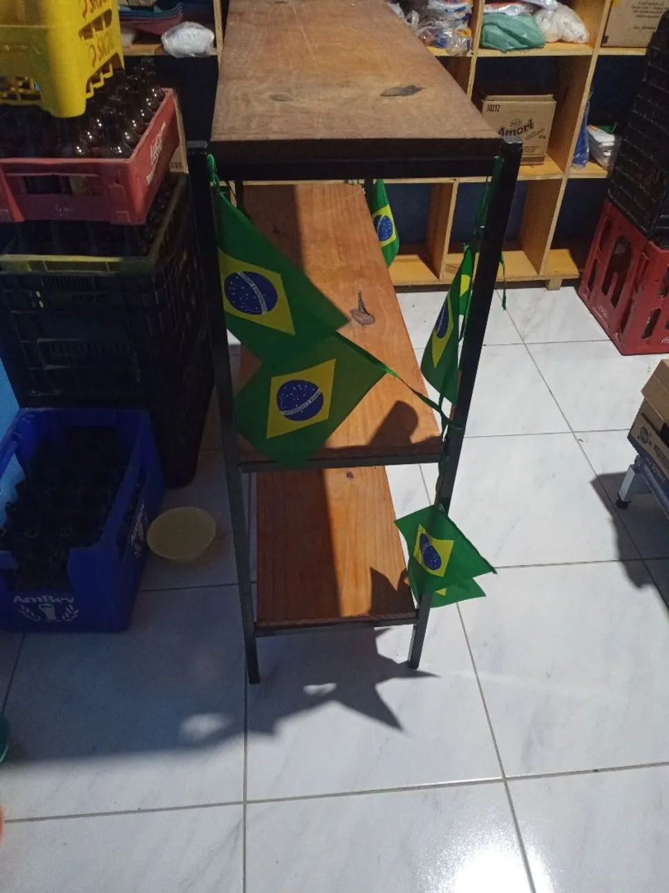Estante de madeira com 3 prateleiras  - Foto 2
