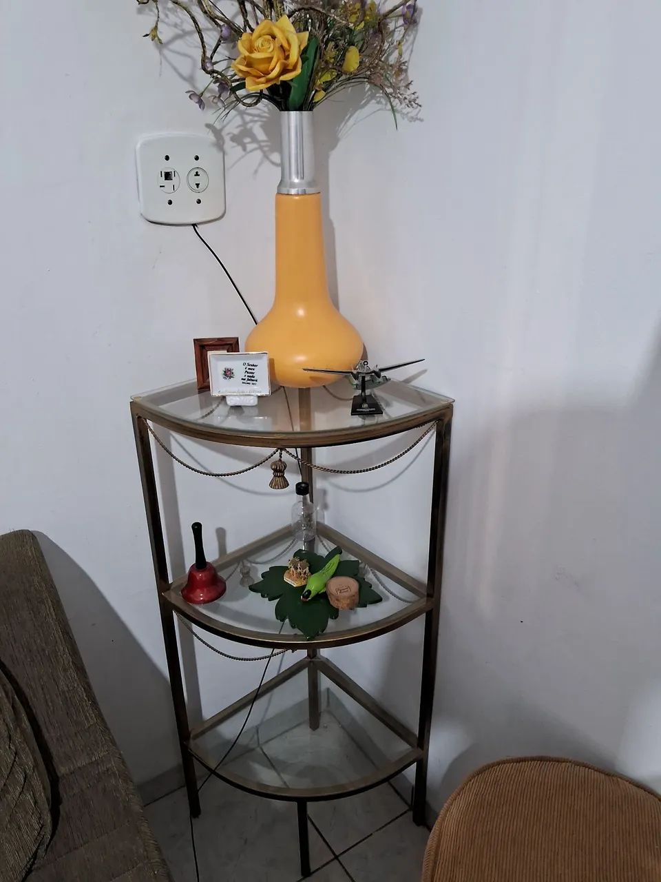Mesa de canto 