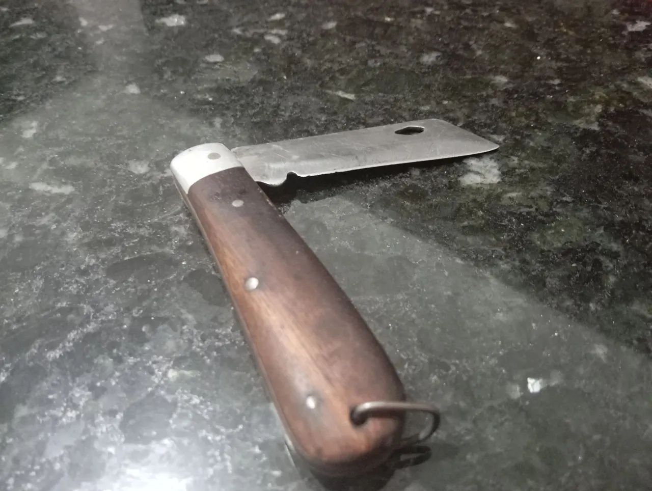 Canivete retrátil com cabo de madeira 64962676633731123