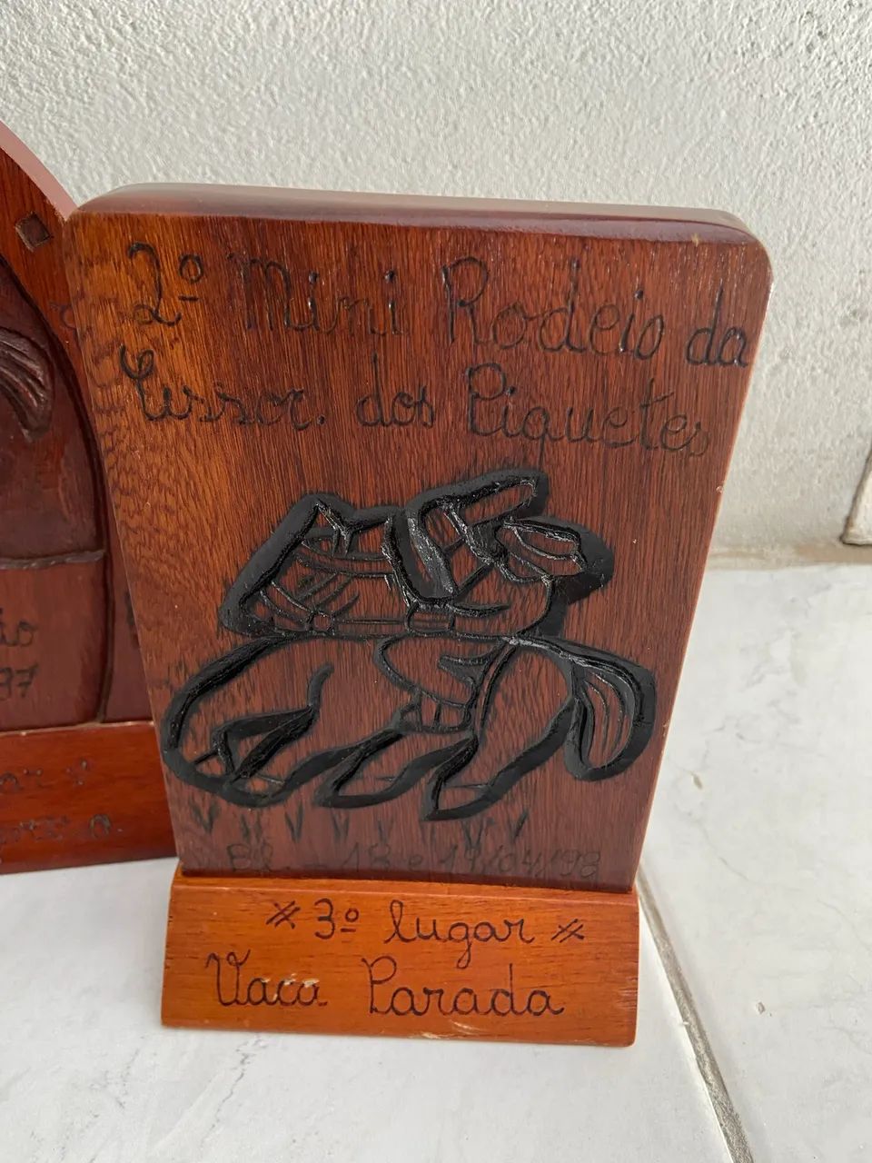 Lote 4 trofeus cavalo antigos  - Foto 4