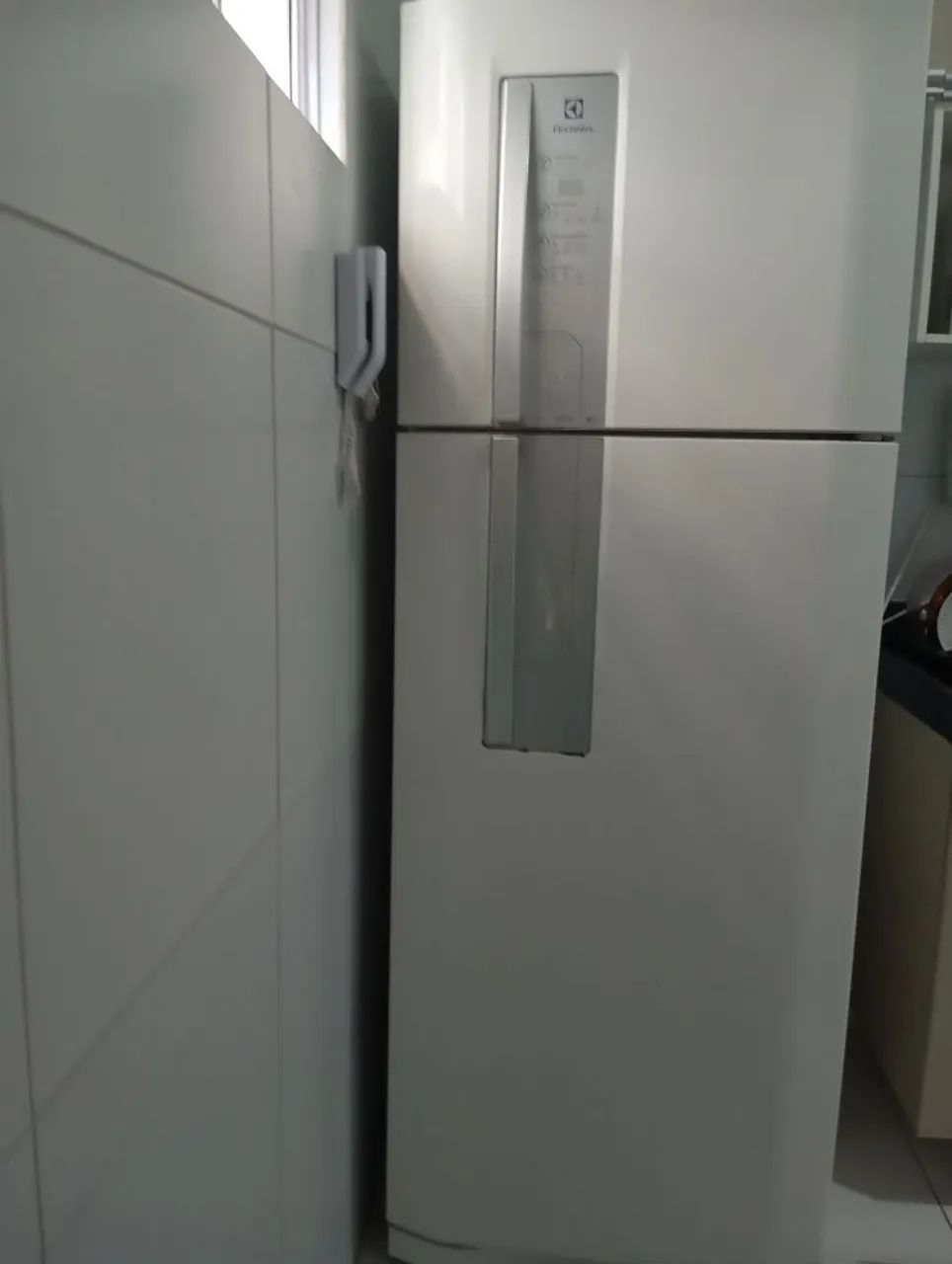 Vendo uma geladeira Eletrolux 