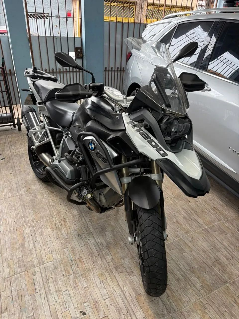 BMW 1200 / sem leilão 