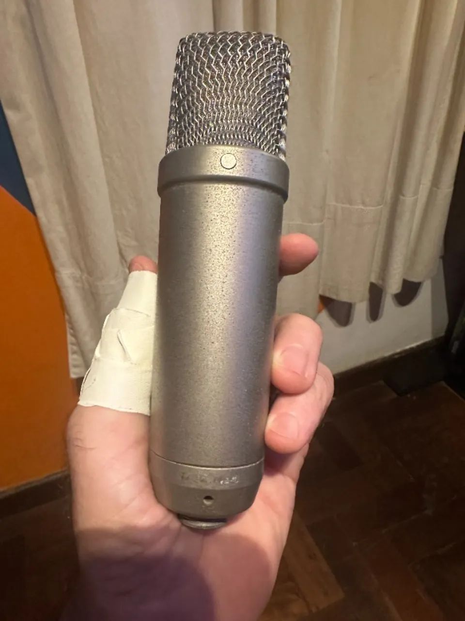 Microfone profissional Condensor RODE NT1 com anti pop