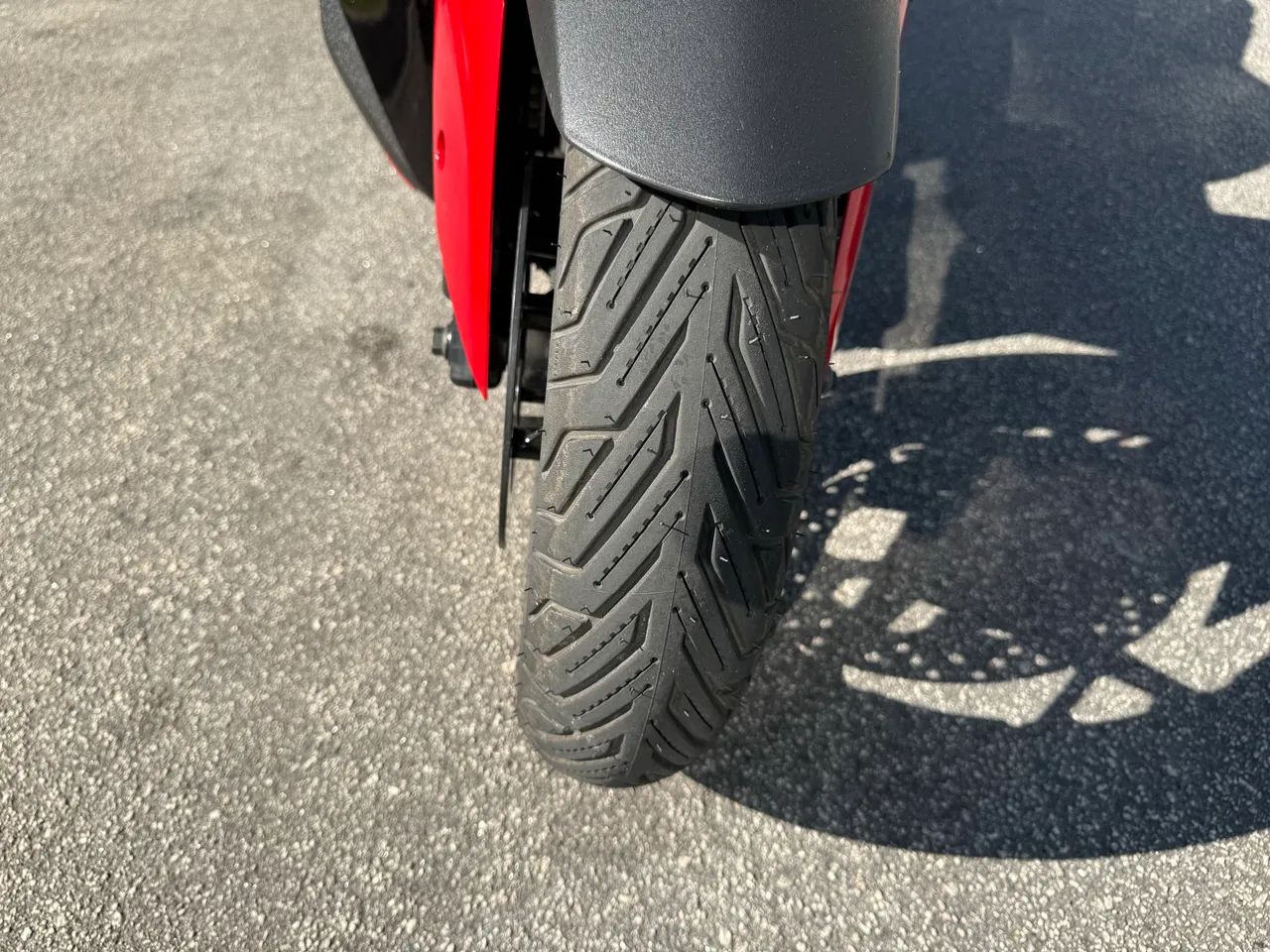 XMAX 250 Novíssima  - Foto 4