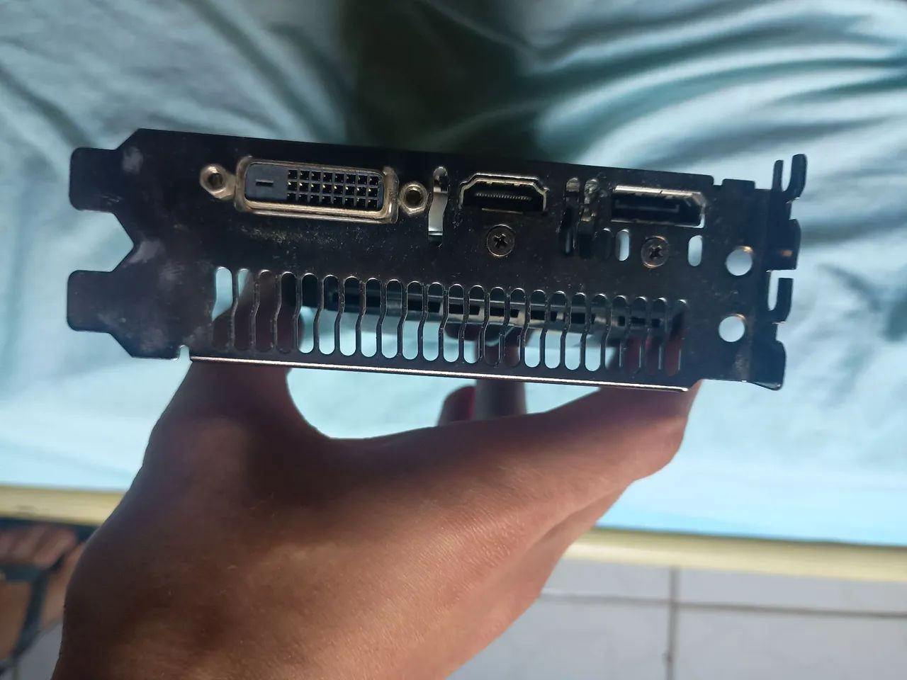 GTX 1050 2GB ASUS - Placa de vídeo em ótimo estado - Foto 3