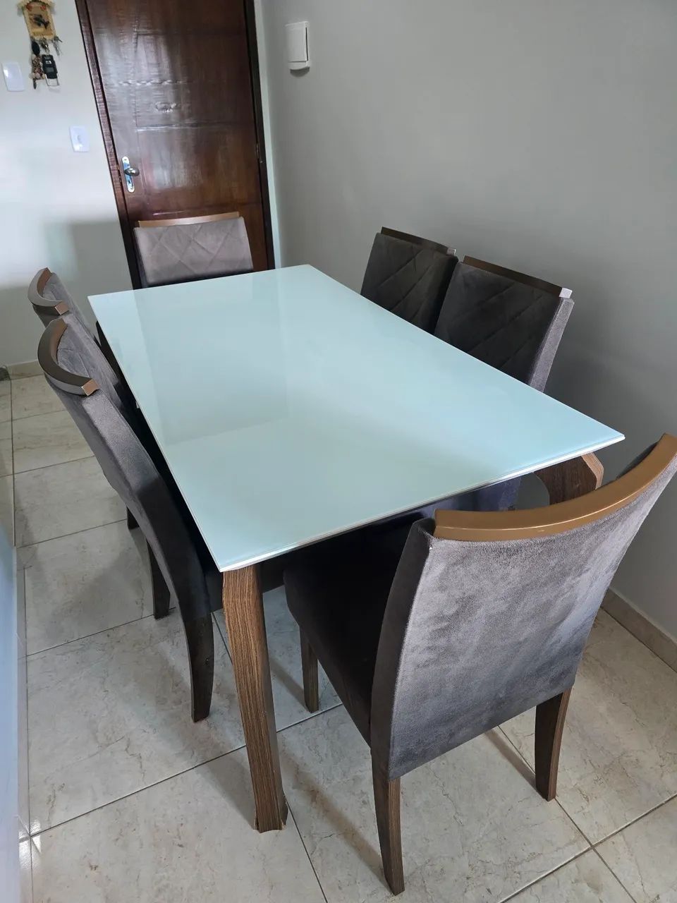 ABAIXEI O PREÇO PRA VENDER LOGO! Mesa de jantar grande 6 lugares retangular 