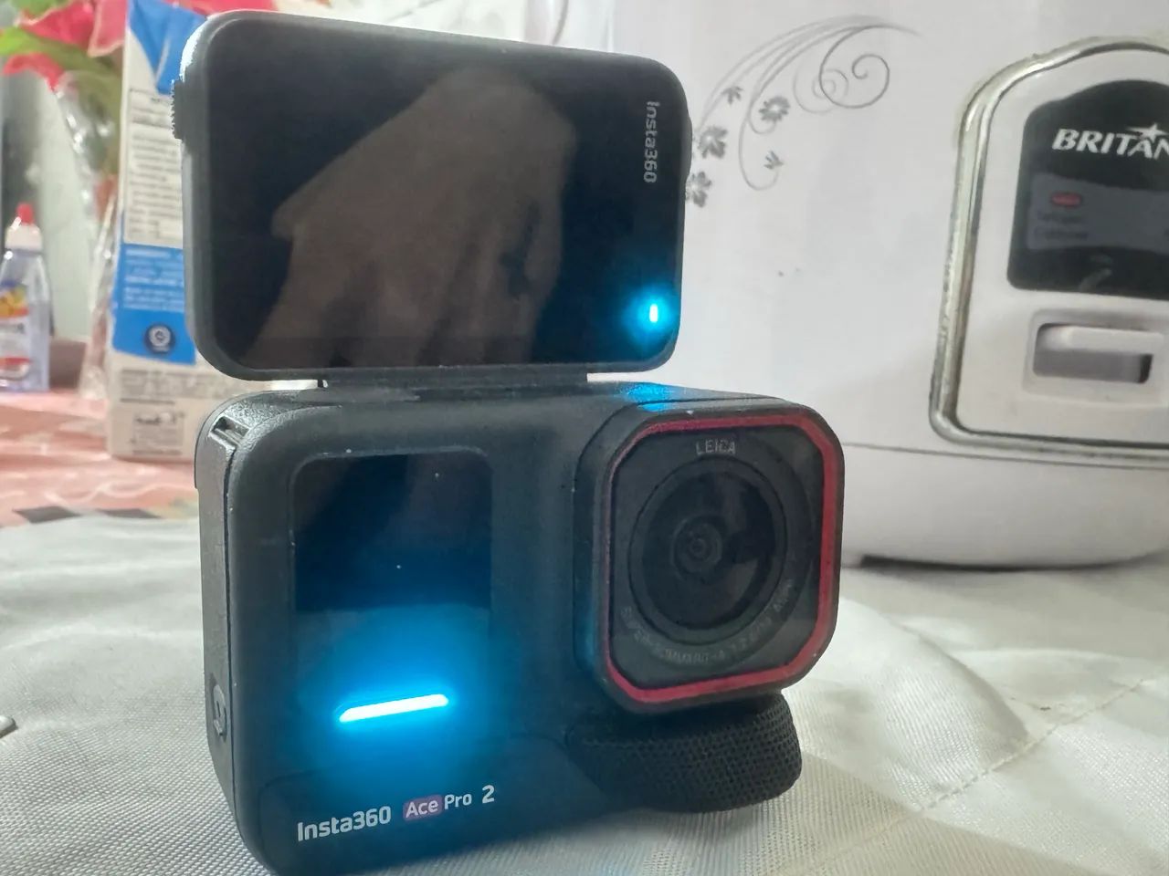 Câmera de ação insta 360 Ace pro 2 50mega pixels  - Foto 4