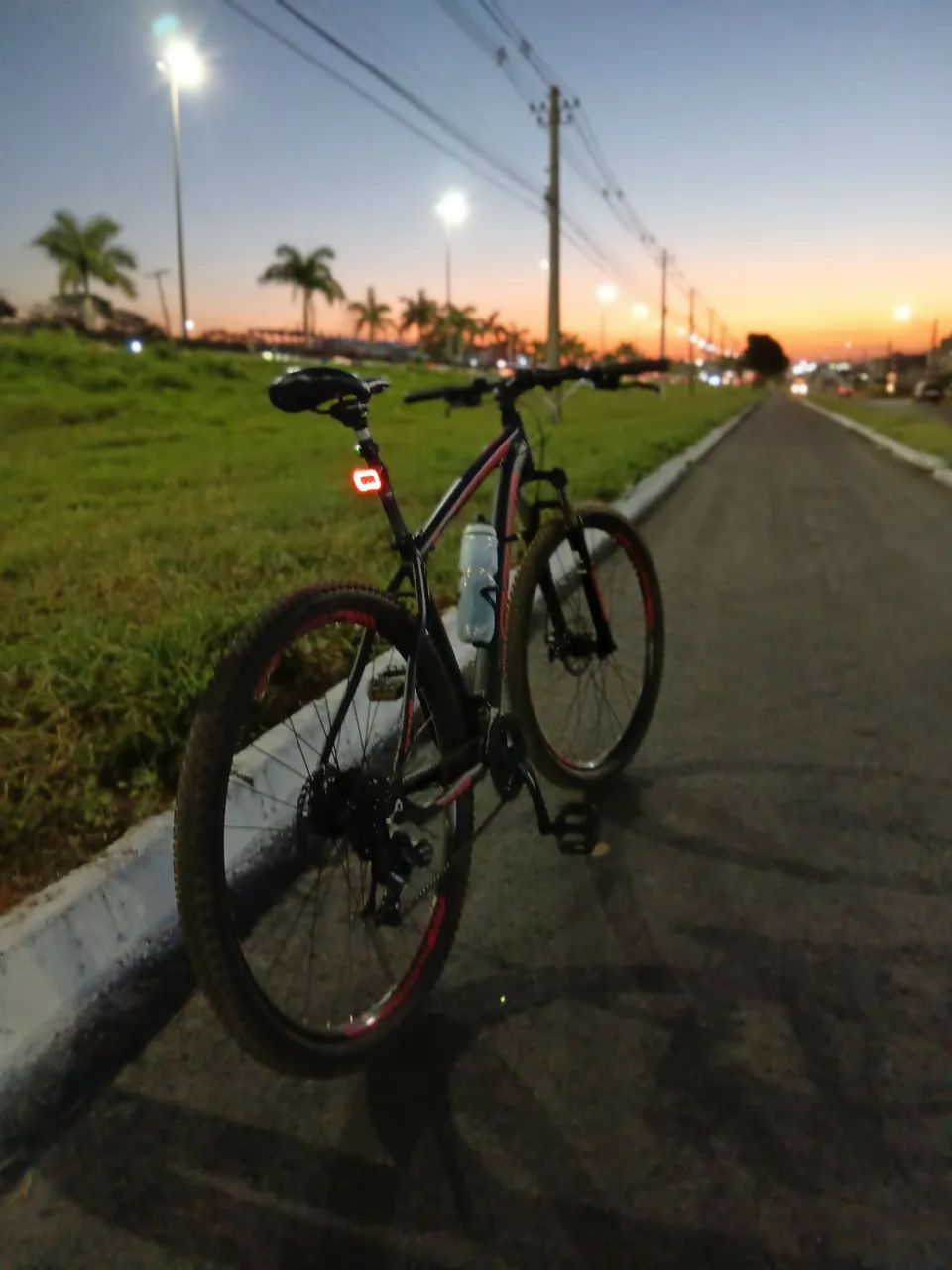 Bike OGGI Hacker Sport  - Foto 3