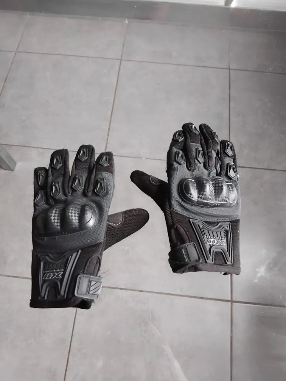 Luva X11 Blackout para moto, preta, tamanhos M e GG - Foto 3