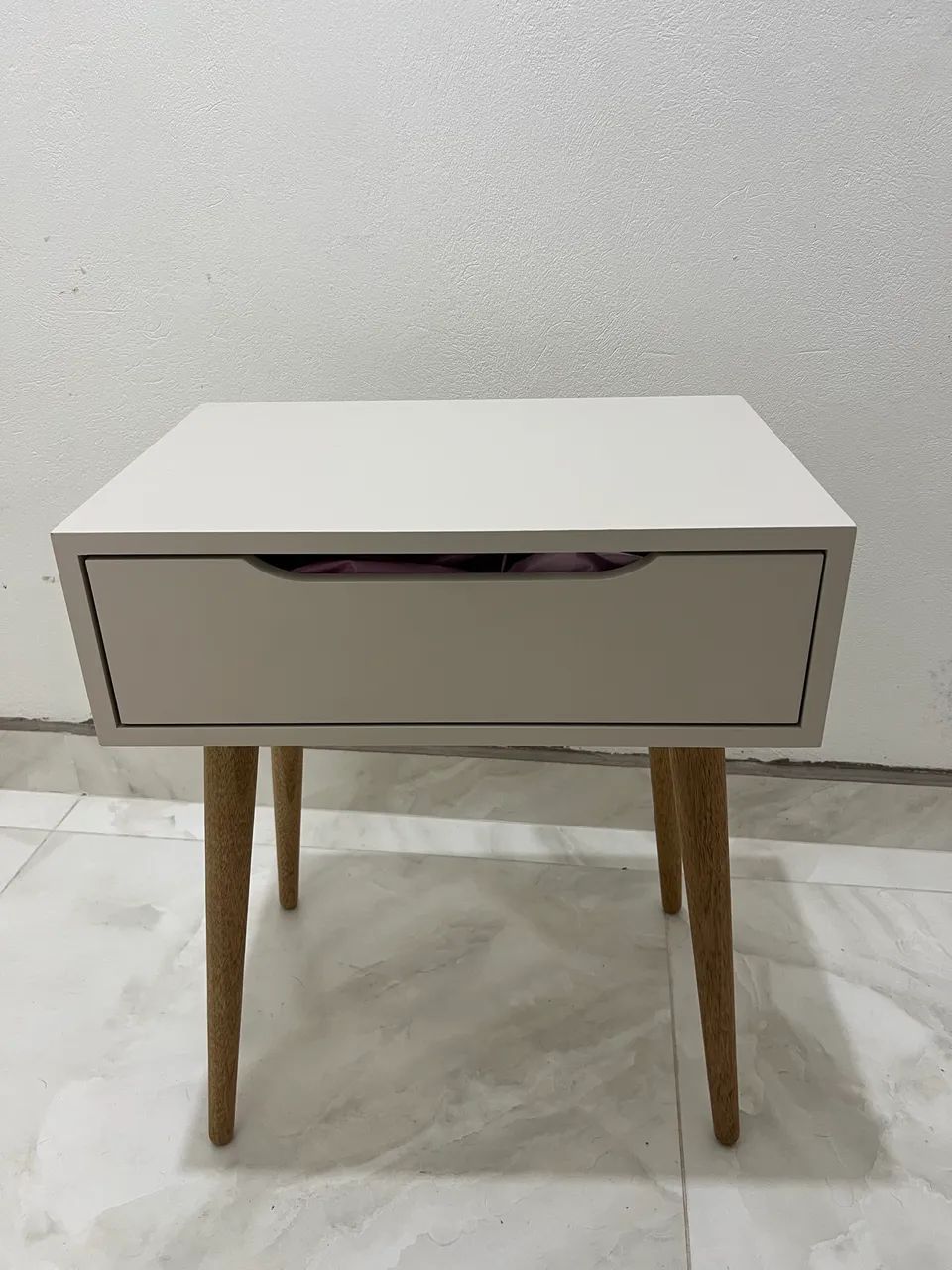 Mesa de cabeceira 