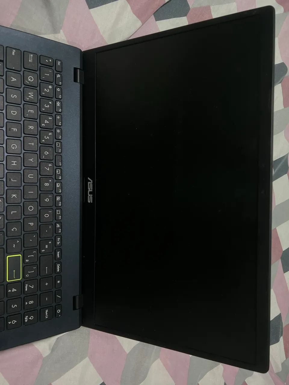 Notebook ASUS E510 2 meses de uso
