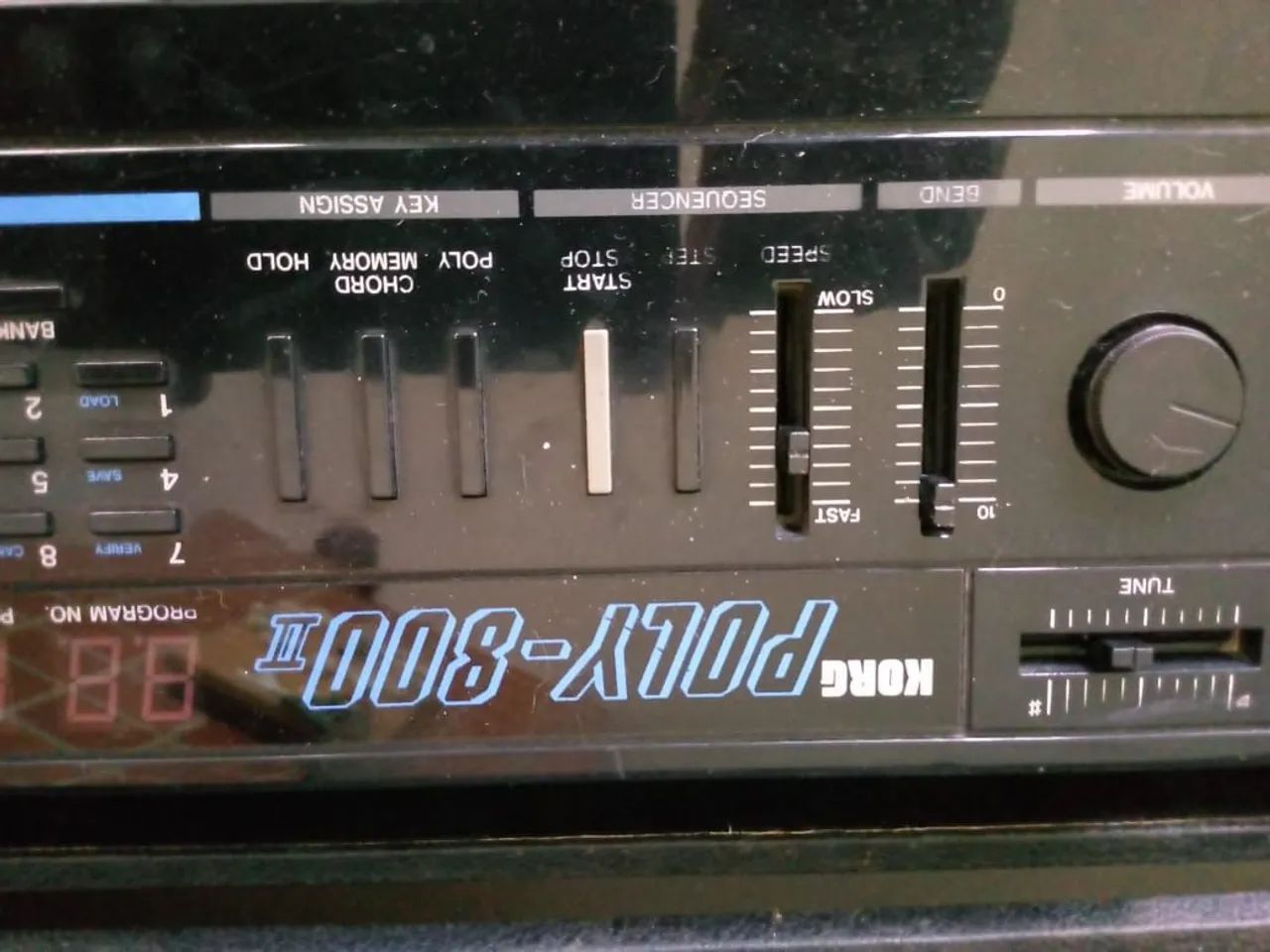 Sintetizador KORG POLY-800 II + Hardcase - Foto 3
