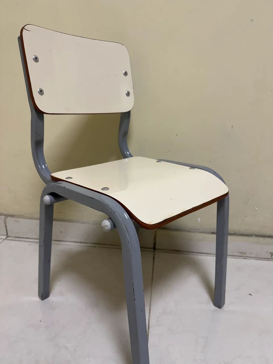 OPORTUNIDADE - Cadeira Infantil Resistente (10 Unidade!)