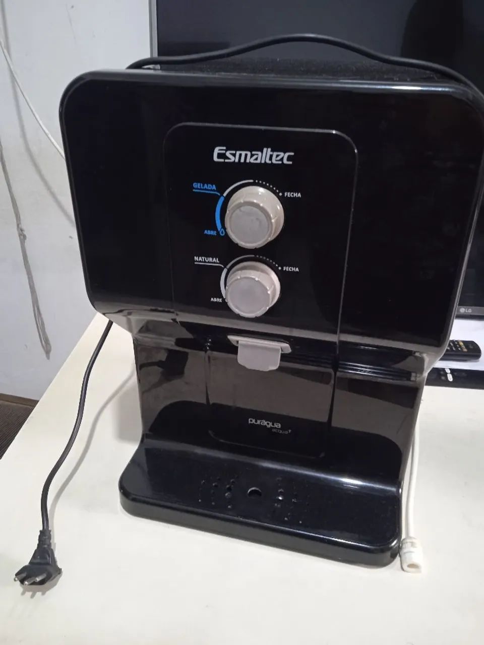 Vendo bebedouro Esmaltec 