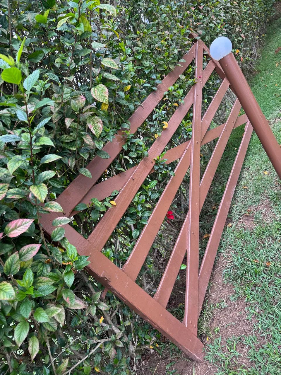 Porteira de madeira maciça  - Foto 2