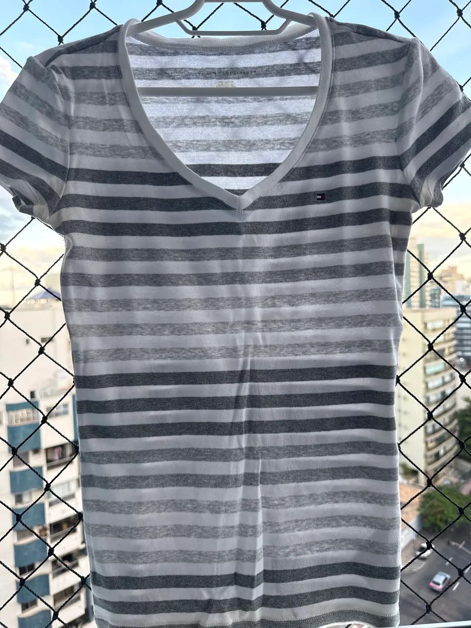 Blusa Tommy Hilfiger - Tamnho P - Foto 2