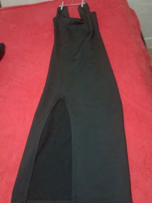 Vestido preto midi