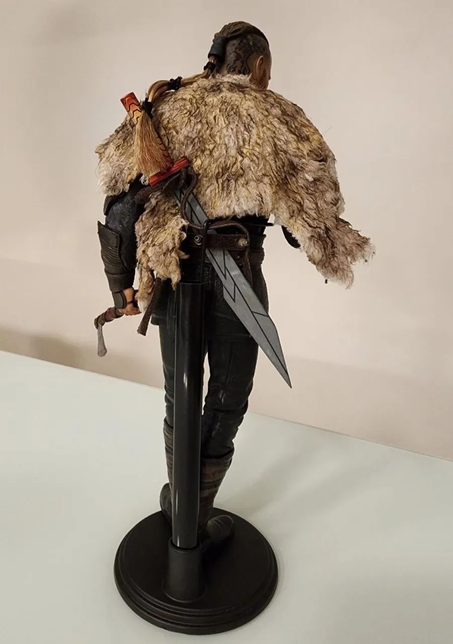 Ragnar Lothbrok Vikings 1/6 Action Figure Estátua  - Foto 4