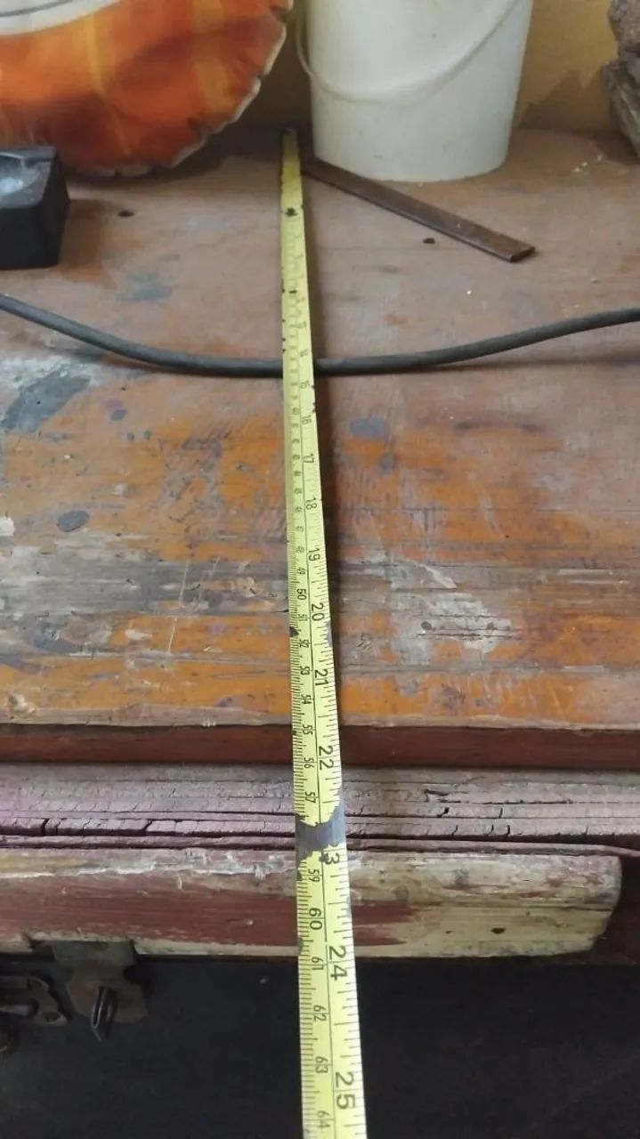 Vendo bancada com morsa e esmeril bivolt junto - Foto 4