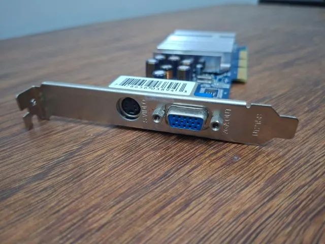 Placa de vídeo AGP FX5200 (128MB) - VGA - Foto 3
