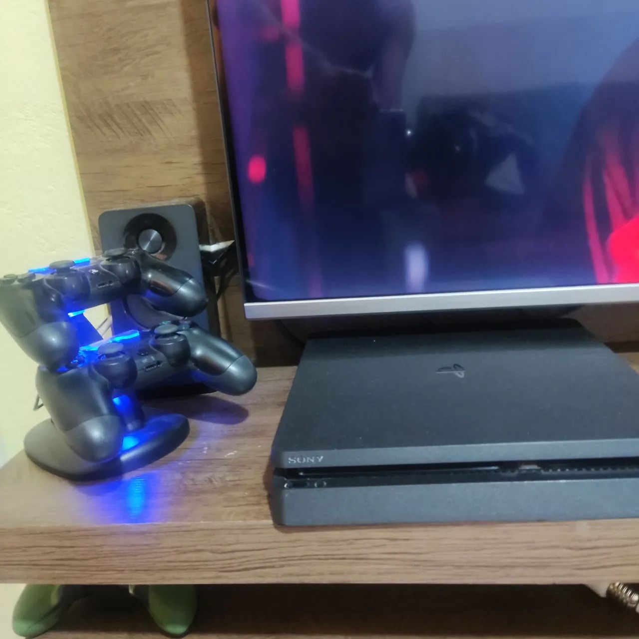 PS4 slim 
