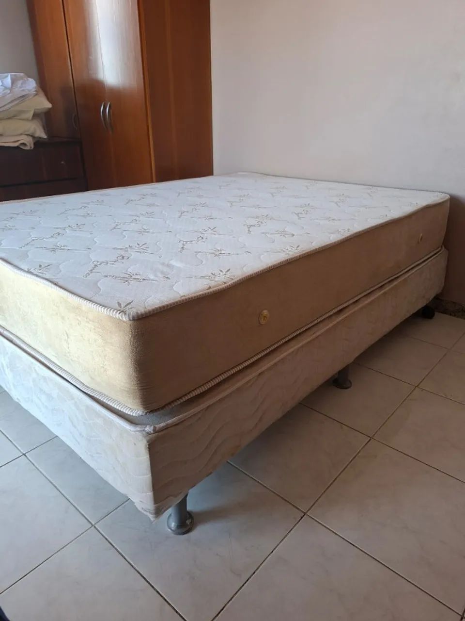 Vendo cama box casal - Foto 2