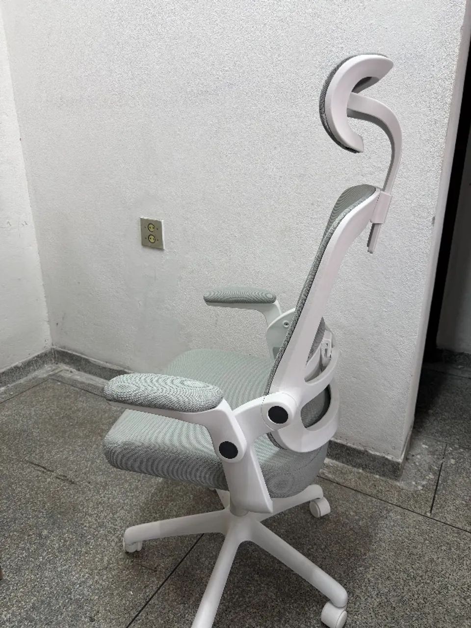 Cadeira Astra Cinza e Branco Elements - Foto 4