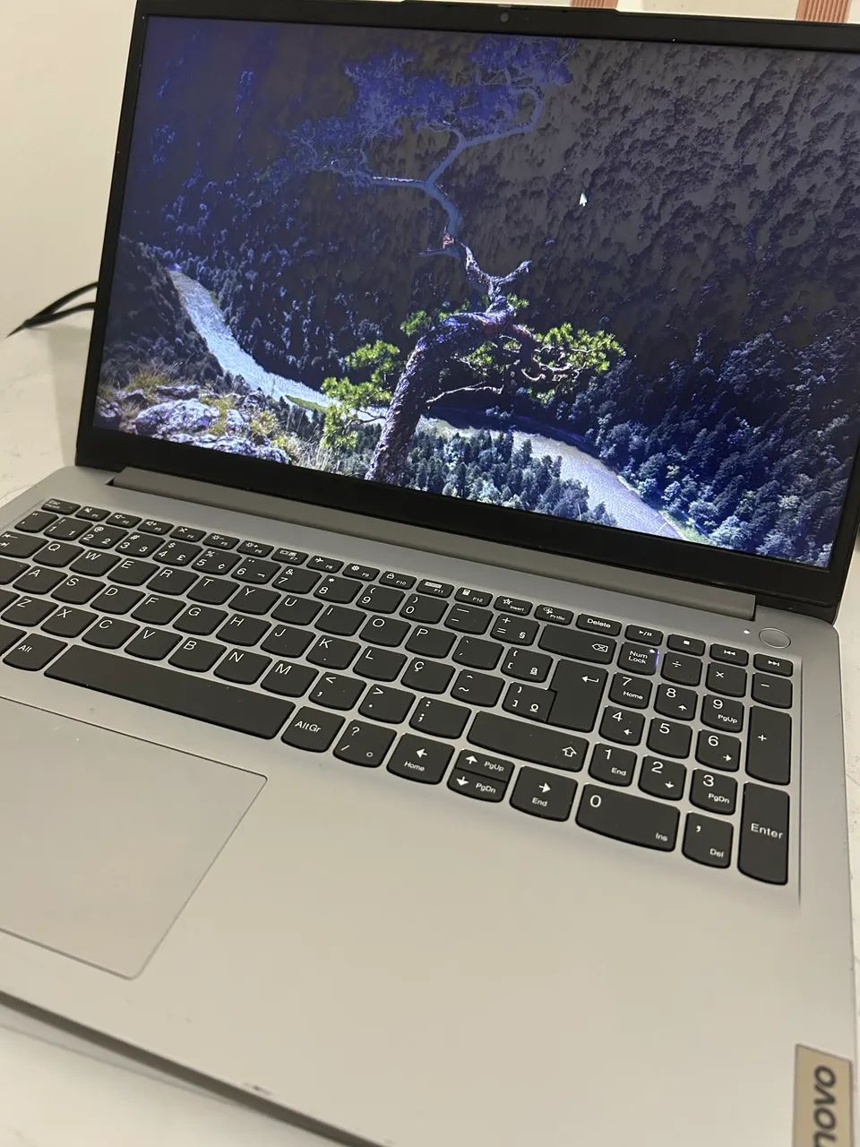 Vendo notebook Lenovo 8GB