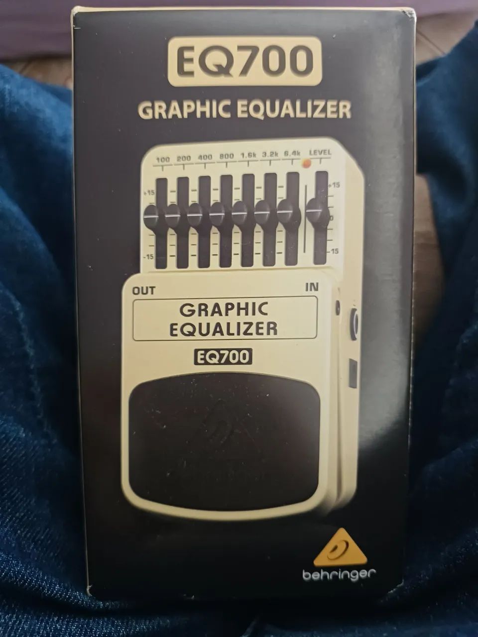 Pedal equalizador para guitarra Behringer