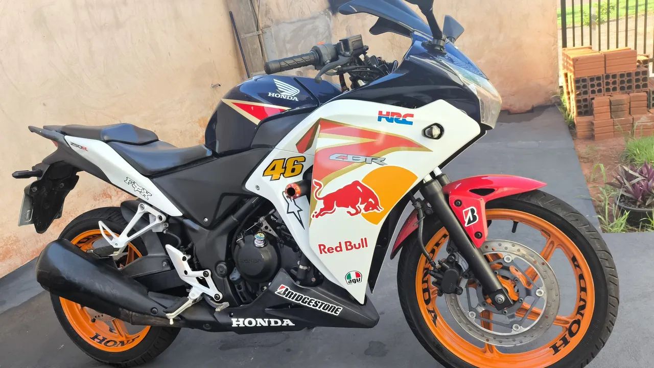 CBR 250r - Foto 3