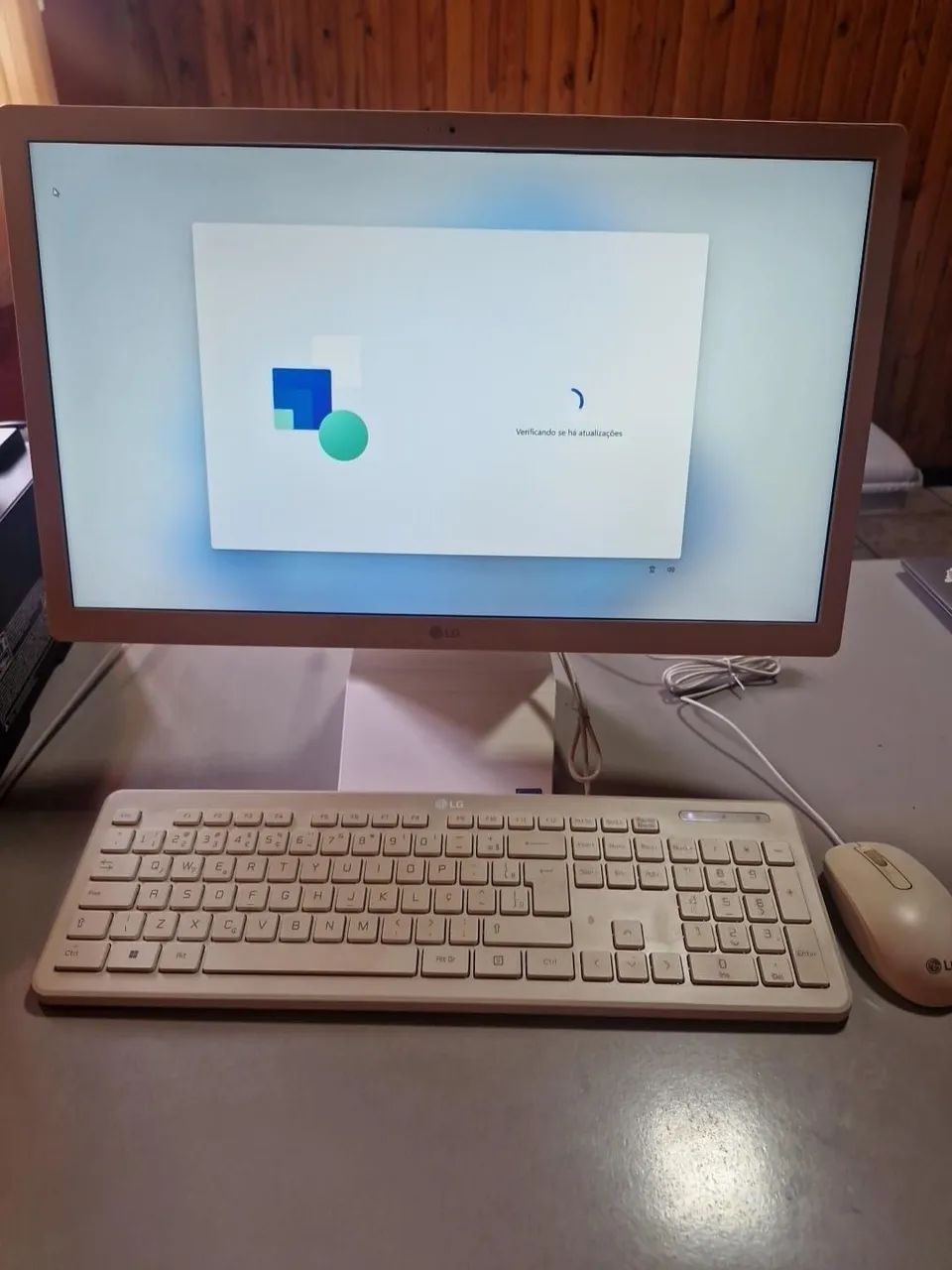 OMPUTADOR LG ALL IN ONE + TECLADO E MOUSE ORIGINAIS - WINDOWS 11