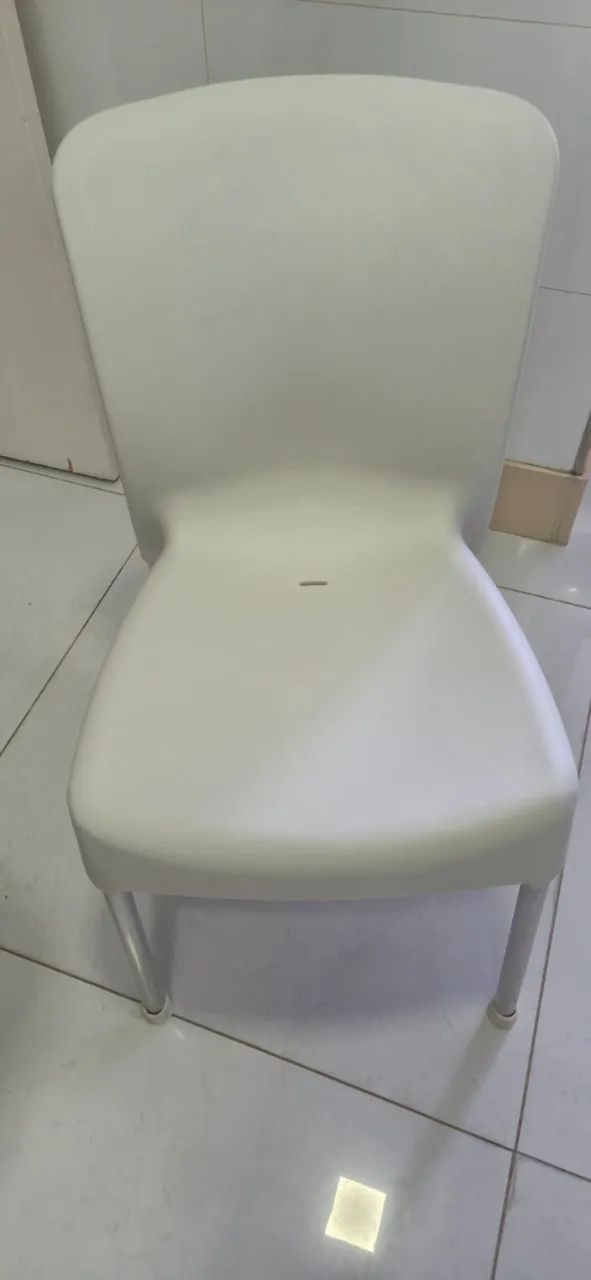 Cadeiras praticamente novas! - Foto 2