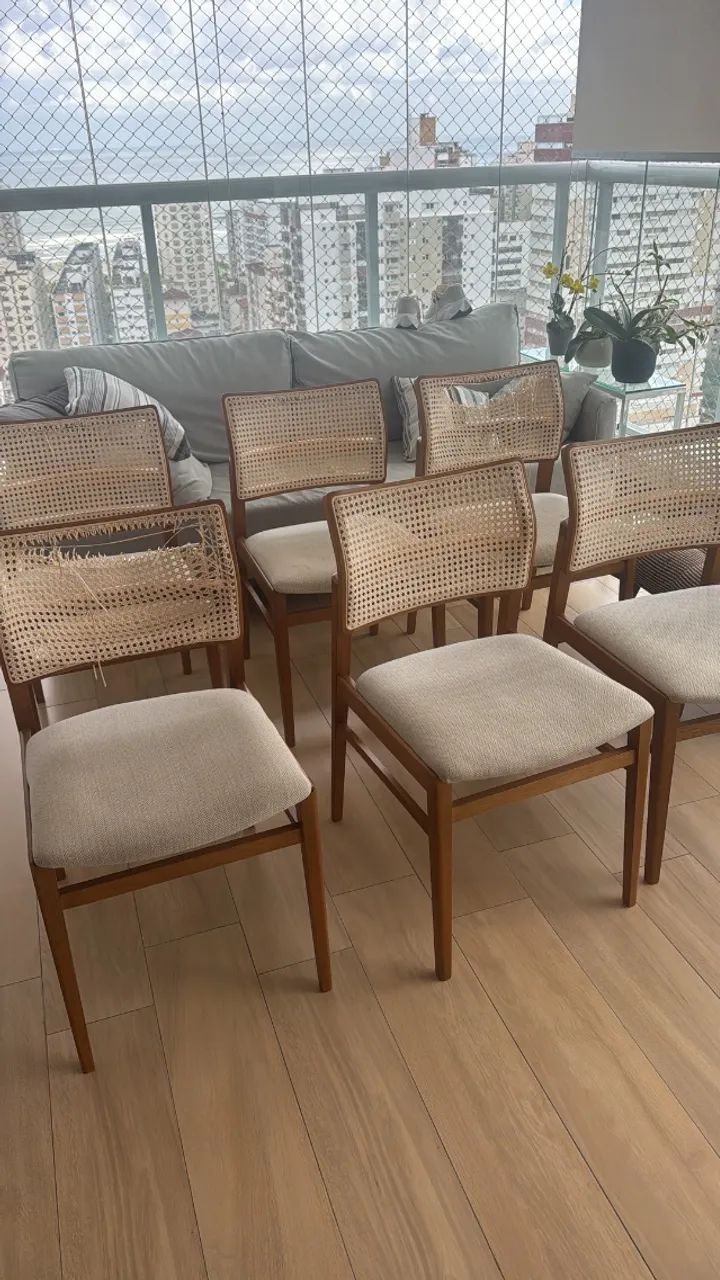 Conjunto de cadeiras (precisando reparos)