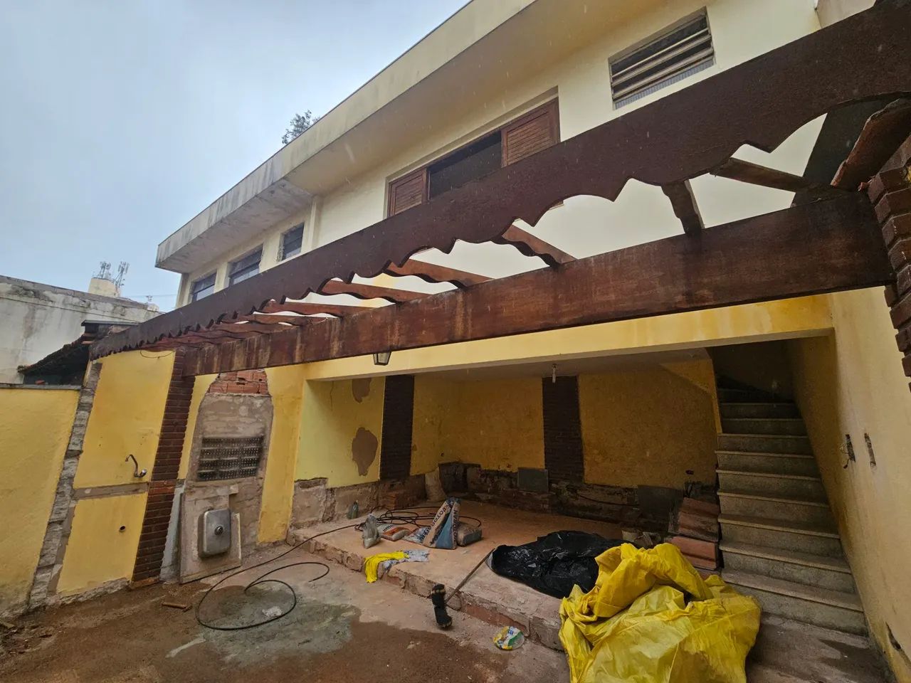 Telhas usadas com madeira 9m²