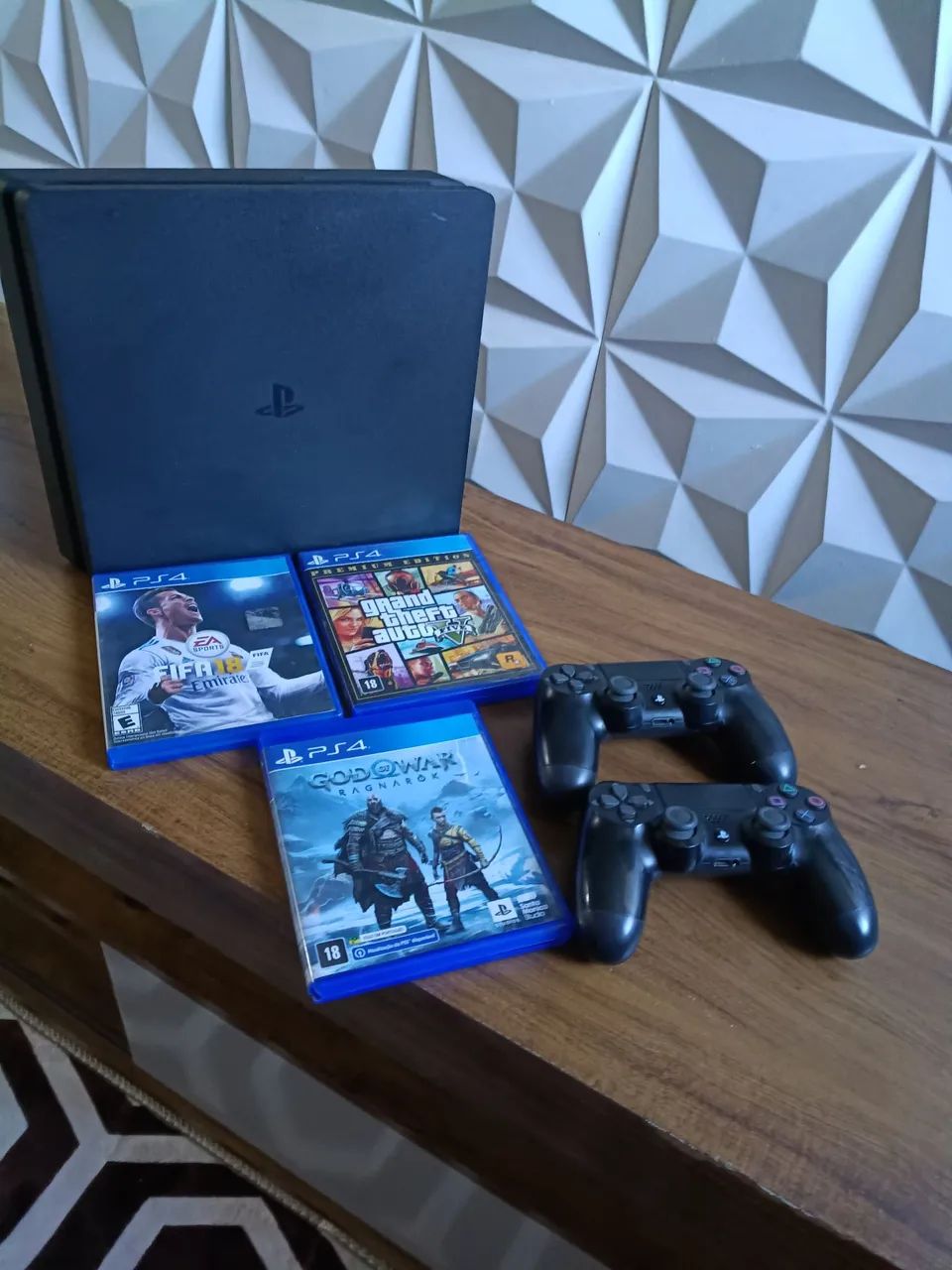 Playstation 4 em Ótimo estado - Foto 3