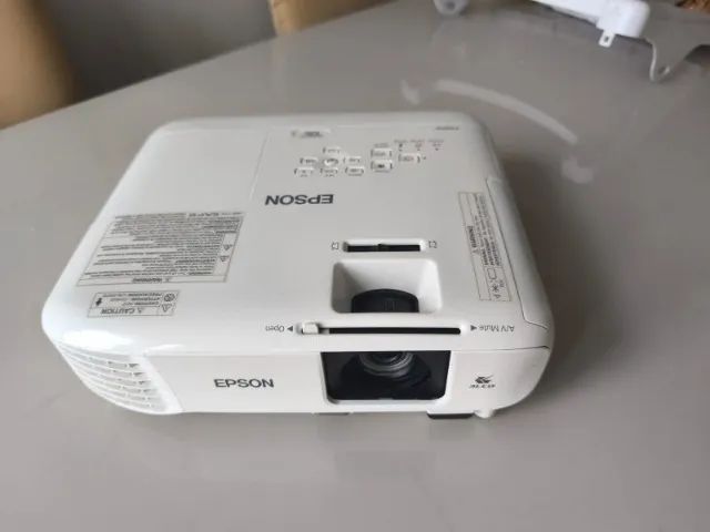 Projetor Epson PowerLite E20 - Foto 2
