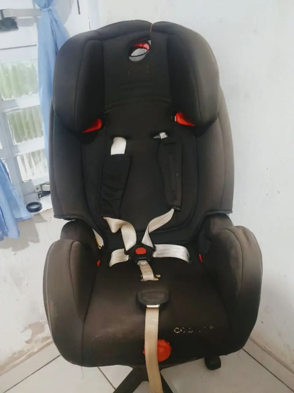 Cadeira automotiva de bebê 
