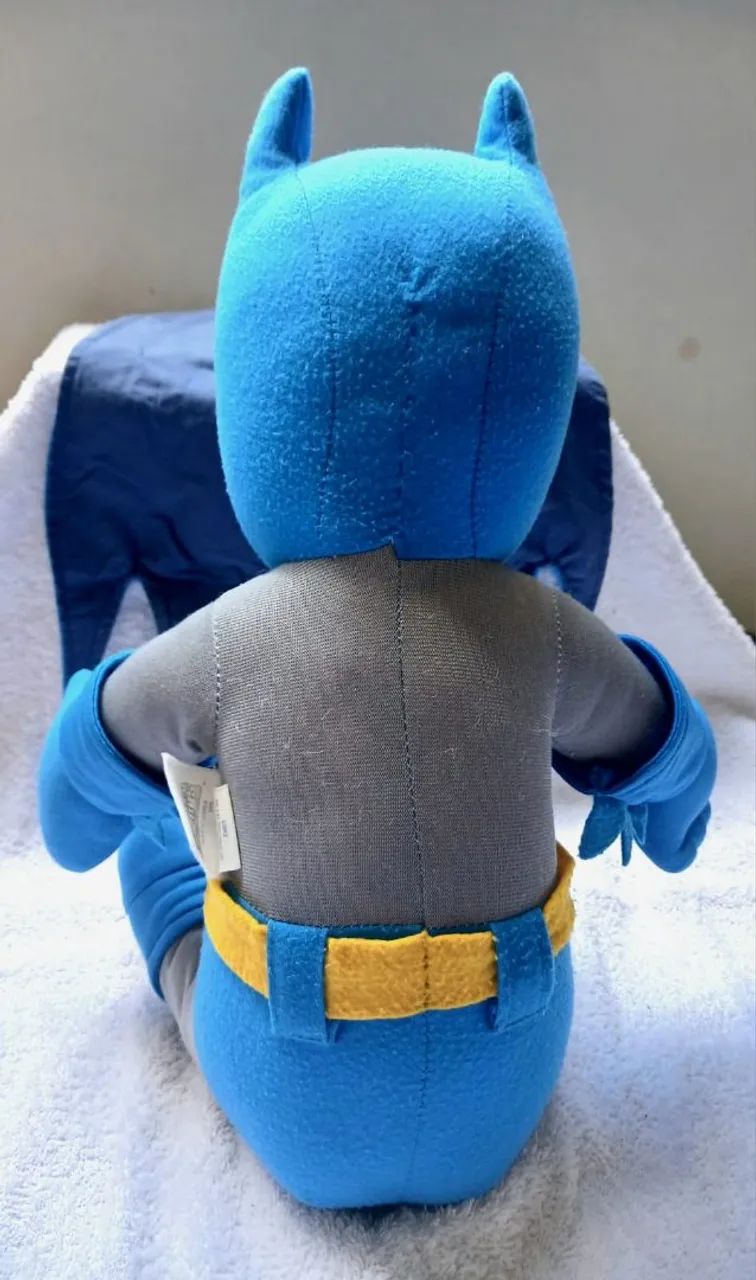 Boneco Batman Pelúcia e Vinil Multibrink  - Foto 4