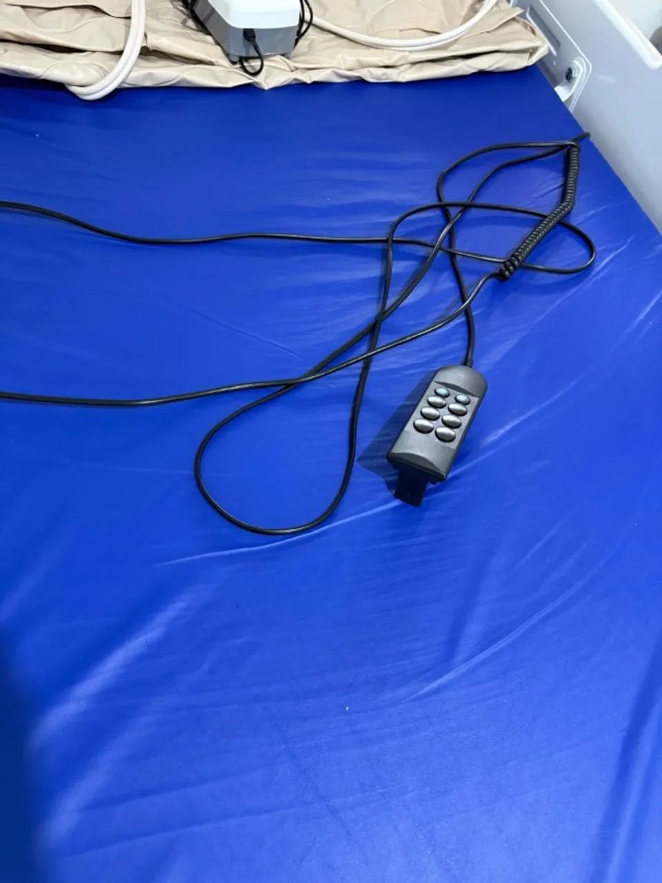 Cama Hospitalar Elétrica Motorizada Completa com Colchão - Foto 2