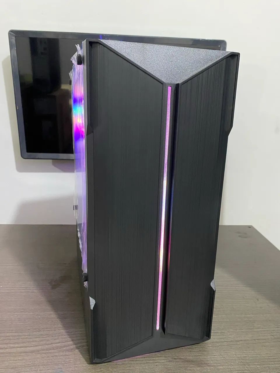 CPu Gamer Intel core i5-10405 8gb Ddr4 NVMe 512gb Rx 570 8gb Msi OC