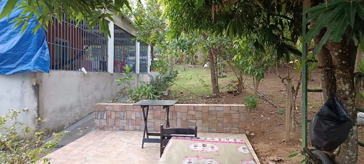 Sítio com igarapé e piscina 