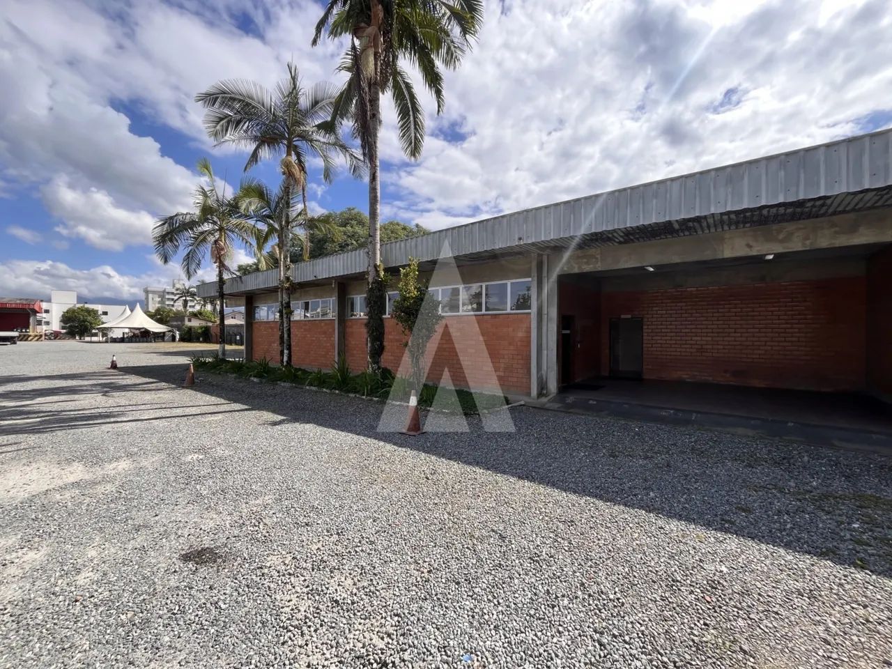 Imóvel comercial térreo com 189,76 m² em complexo empresarial no Costa e Silva - Foto 2