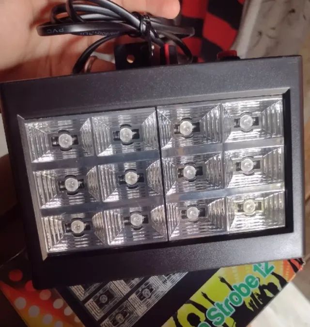 Strobo 12 Leds Rgb/Colorido 15w Rítmico Bivolt Automático - Foto 5