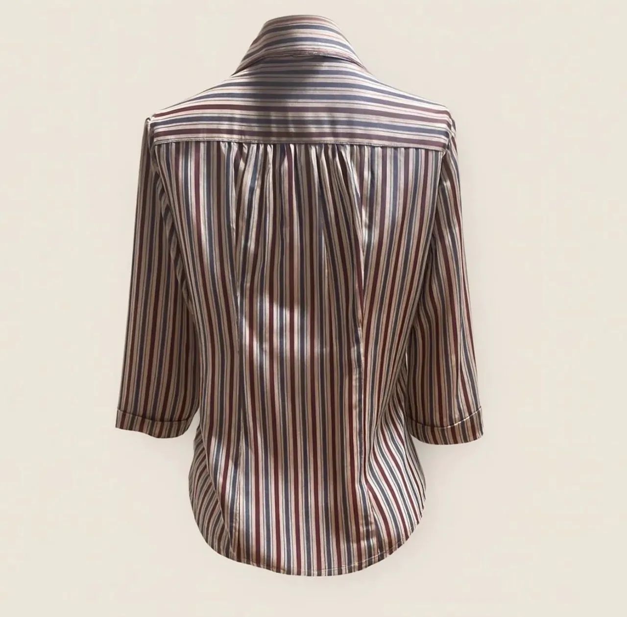 Camisa Feminina Listrada Seda Rioloop - Foto 2