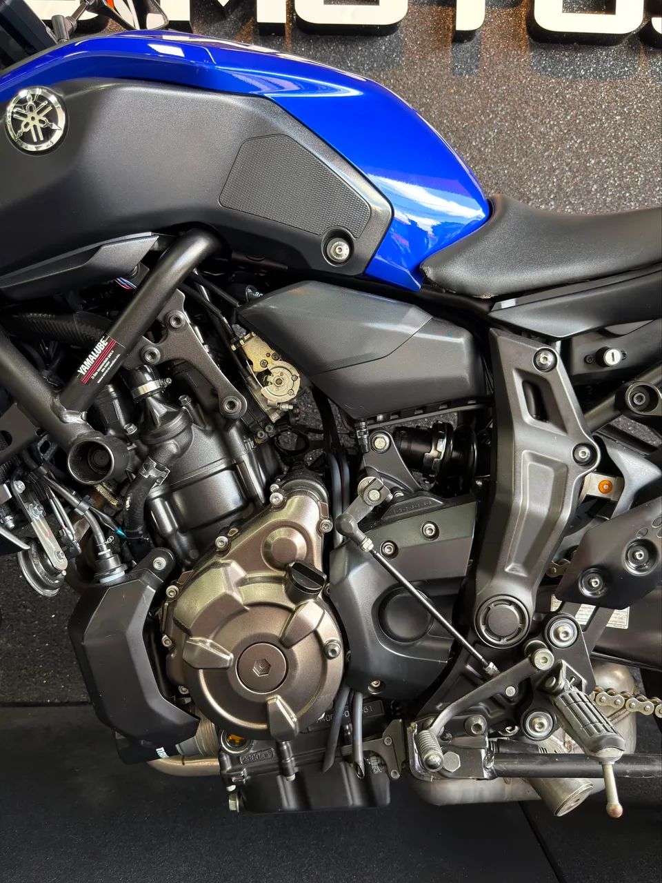 YAMAHA MT 07 - 2024 - Foto 3