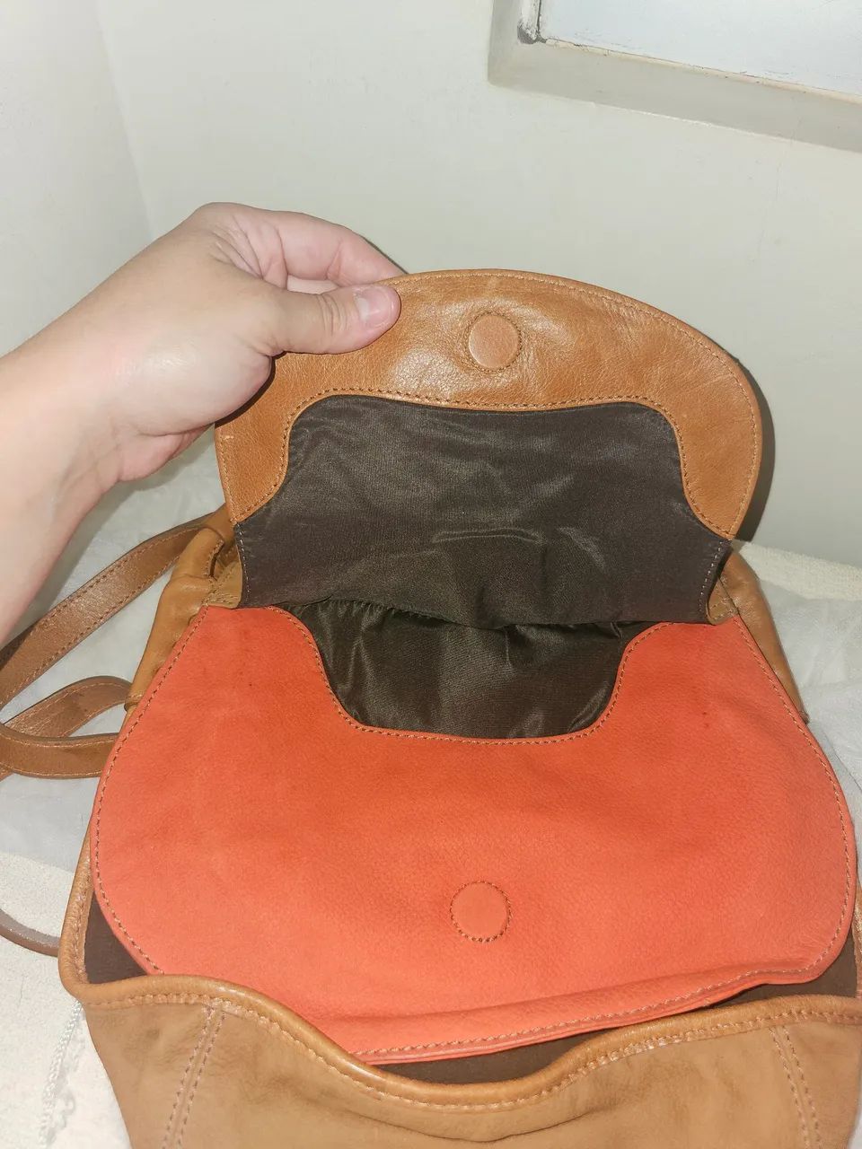 Bolsa Arezzo couro marrom e laranja  - Foto 3
