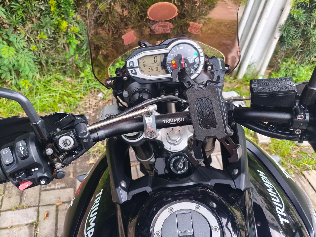 TRIUMPH TIGER 800 XCX BAIXA KILOMETRAGEM - Foto 3